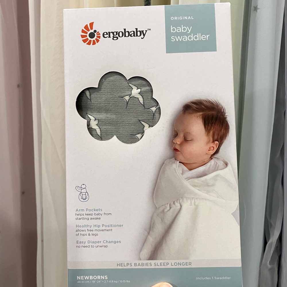 New Ergobaby Baby Swaddler - Gray with White Accents (Sparrow)
